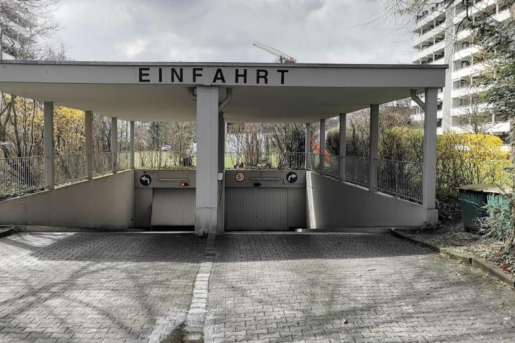 Apartment Mit Balkon Und Privatparkplatz アウグスブルク エクステリア 写真